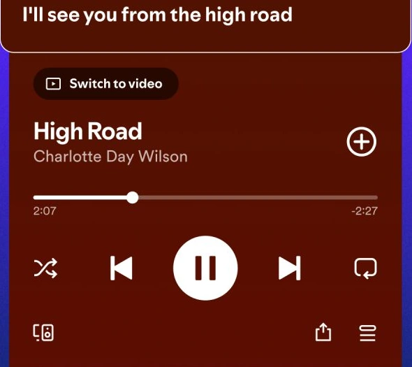 Spotify 2026년 공식 안내의 가사 미리 보기 일부와 Switch to video 버튼을 구분하는 재생 화면